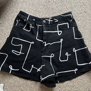 We Wore What balloon short